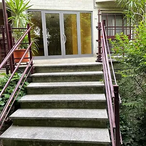 https://la-rotonda.it-lombardy.com
